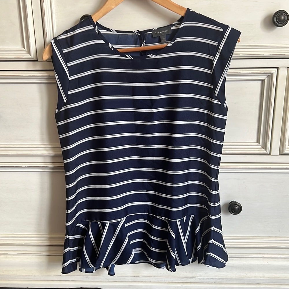 The limited XS blouse nwot
